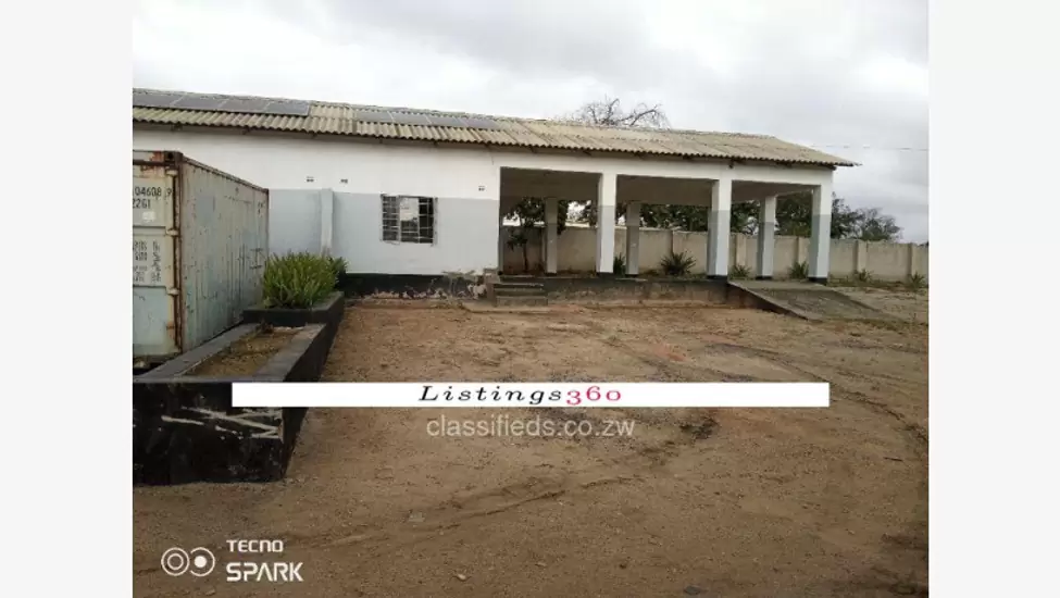 Z$180 Offices to rent in Mutare Sakubva